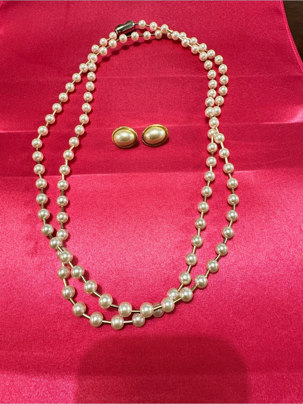 Vintage faux pearl necklace with signed Napier earrings